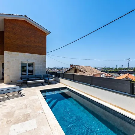 Maison Familiale Avec Piscine & Vue Sur Bordeaux